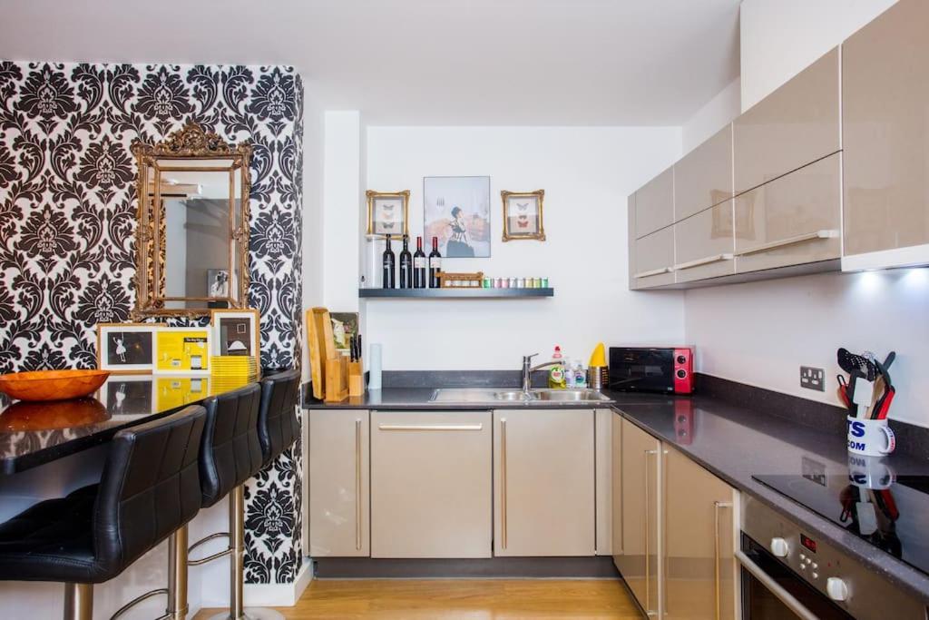 Unique & Welcoming 2Bd Flat In Limehouse Διαμέρισμα Λονδίνο Εξωτερικό φωτογραφία